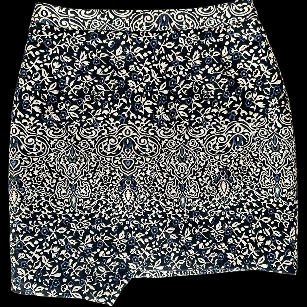 H&M Black and White Asymmetrical Mini Skirt